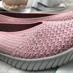 skechers like rothys